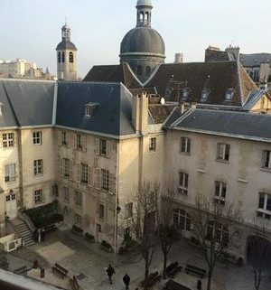 Cour de l'Institut Catholique, EBD, Paris, crédit photo Stéphane Beguier